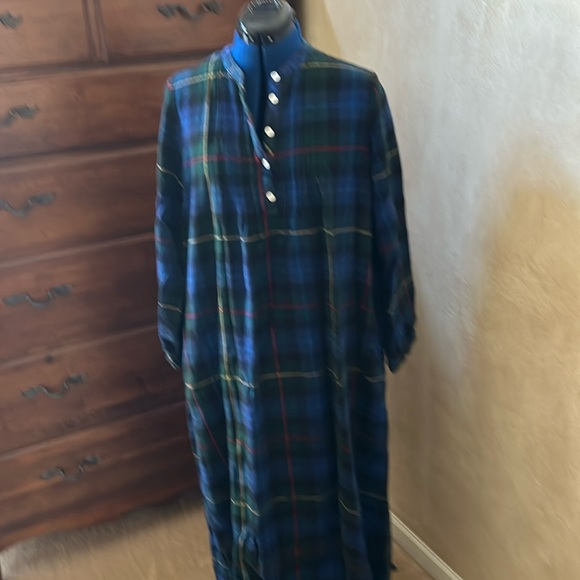 LL Bean Blue/Green Scotch Plaid Flannel Nightgown - Picture 1 of 7